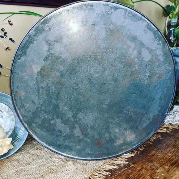 Vintage Black Floral Tin - Picture 3 of 3